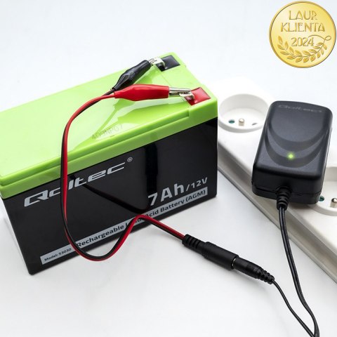 Qoltec Automatyczna ładowarka do akumulatora AGM GEL STD 12V | 1A | Prostownik z sygnalizatorem LED