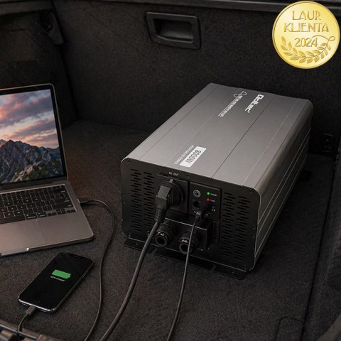 Qoltec Przetwornica napięcia Pure Sine Wave z UPS | 12V na 230V | 4000/8000W | USB | Kompatybilna z LiFePO4 GEL AGM